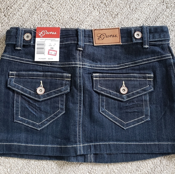Guess jean skirt - Picture 2 of 2